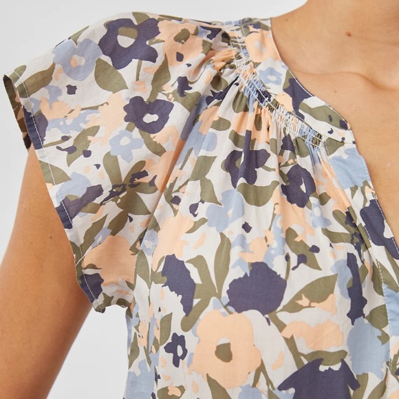 Rails NWT Alena Mod Floral Top Size Small - Picture 7 of 15